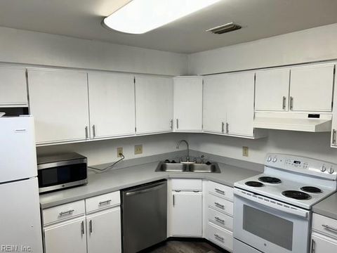 Photo of 534 Rainbow Court #102, Newport News, VA 23608 (MLS # 10632503)