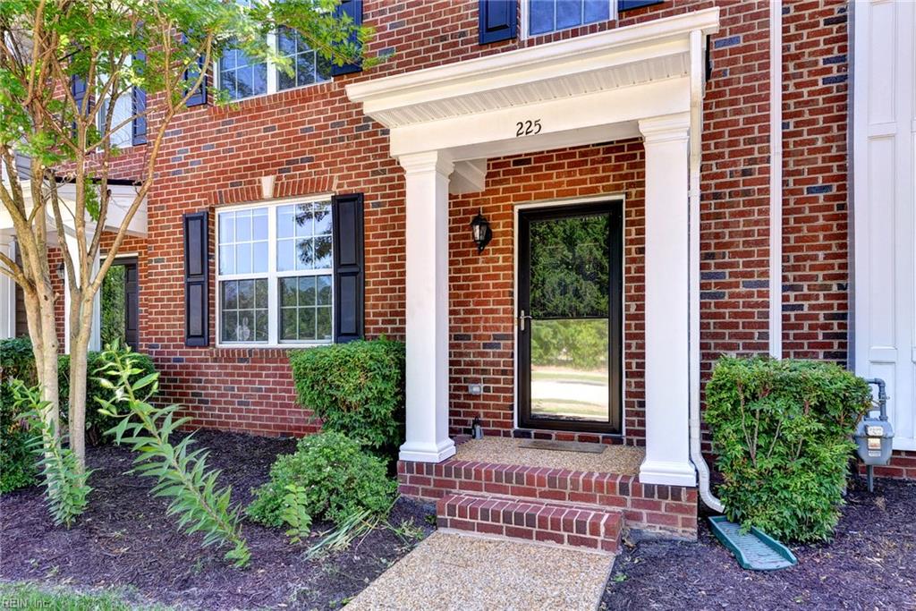 225 Quarterpath RD
