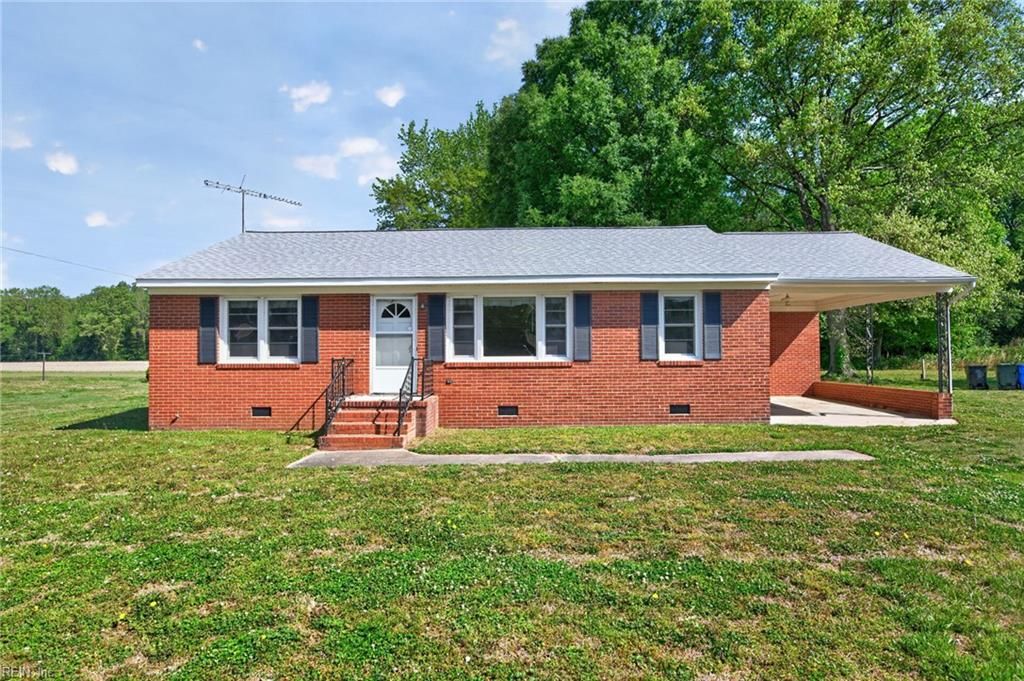 Photo of 204 Country Club Road, Franklin, VA 23851 (MLS # 10630253)