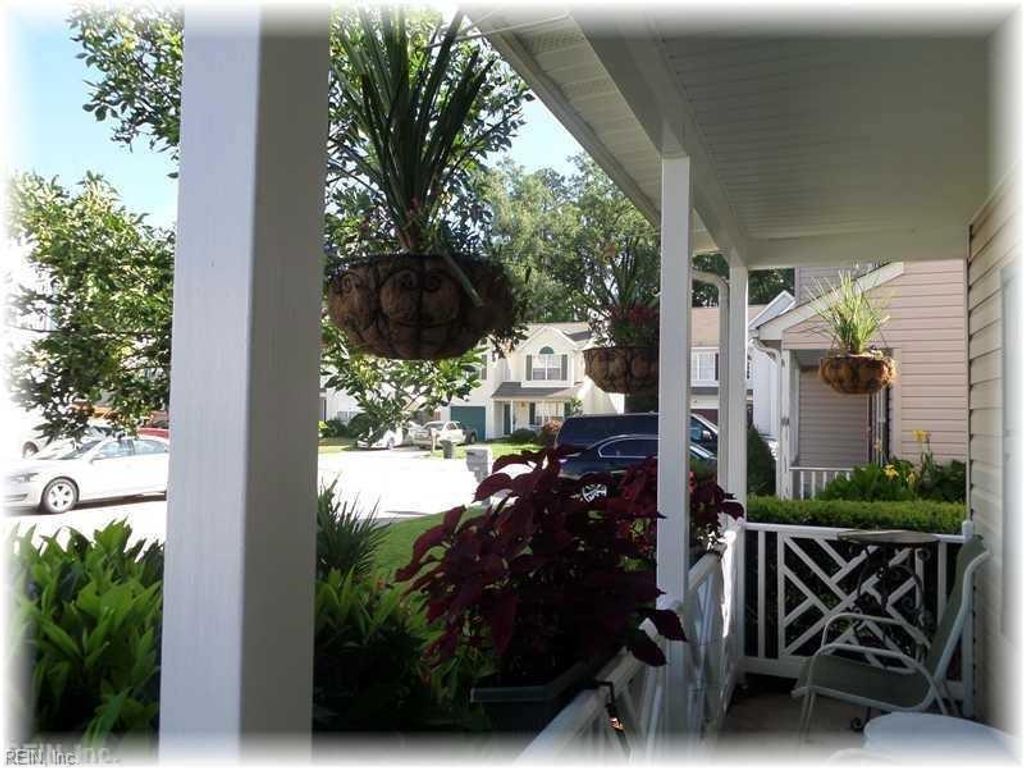 Photo of 106 Leeds Way, Newport News, VA 23608 (MLS # 10612996)