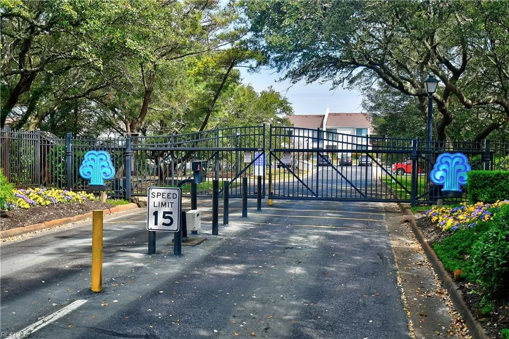 Virginia Beach, Virginia 23451, United States, 3 Bedrooms Bedrooms, ,3 BathroomsBathrooms,Residential,Pending,12704