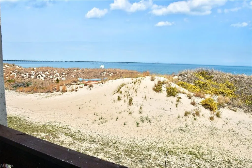 Virginia Beach, Virginia 23451, United States, 3 Bedrooms Bedrooms, ,3 BathroomsBathrooms,Residential,Pending,12704