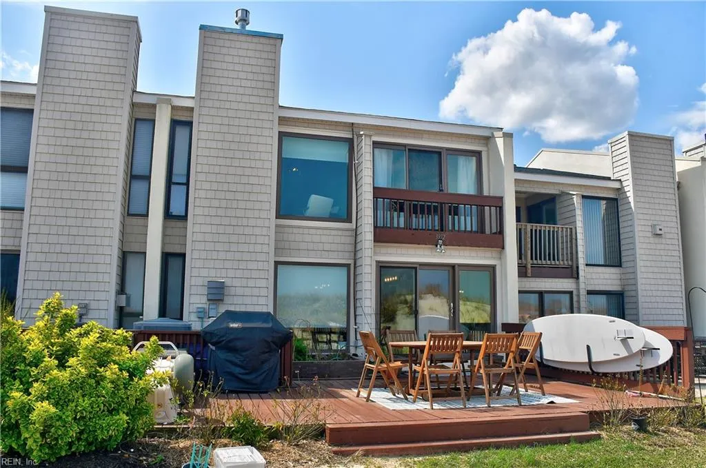 Virginia Beach, Virginia 23451, United States, 3 Bedrooms Bedrooms, ,3 BathroomsBathrooms,Residential,Pending,12704