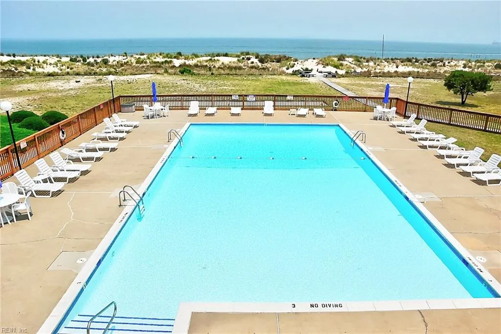 Virginia Beach, Virginia 23451, United States, 3 Bedrooms Bedrooms, ,3 BathroomsBathrooms,Residential,Pending,12704