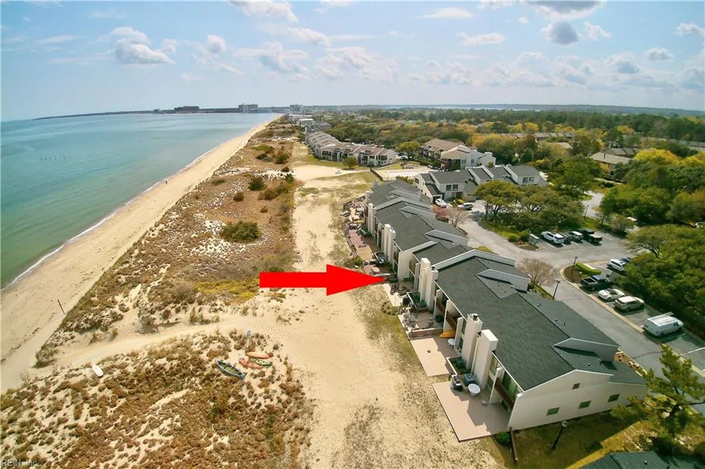 Virginia Beach, Virginia 23451, United States, 3 Bedrooms Bedrooms, ,3 BathroomsBathrooms,Residential,Pending,12704