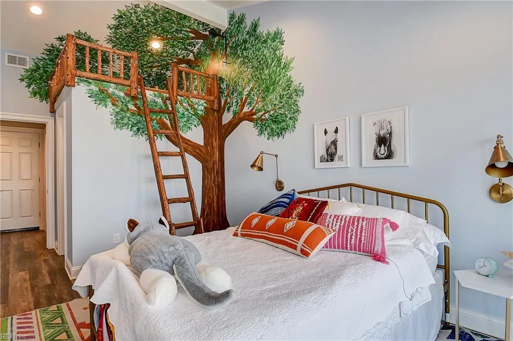 Virginia Beach, Virginia 23451, United States, 3 Bedrooms Bedrooms, ,3 BathroomsBathrooms,Residential,Pending,12704