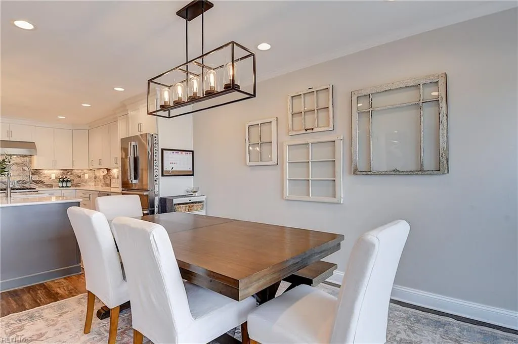 Virginia Beach, Virginia 23451, United States, 3 Bedrooms Bedrooms, ,3 BathroomsBathrooms,Residential,Pending,12704