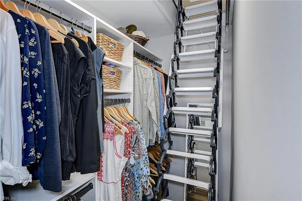 Virginia Beach, Virginia 23451, United States, 3 Bedrooms Bedrooms, ,3 BathroomsBathrooms,Residential,Pending,12704