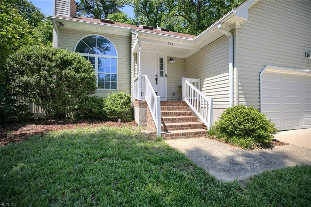 Photo of 215 Amesbury Lane, Newport News, VA 23606 (MLS # 10633463)