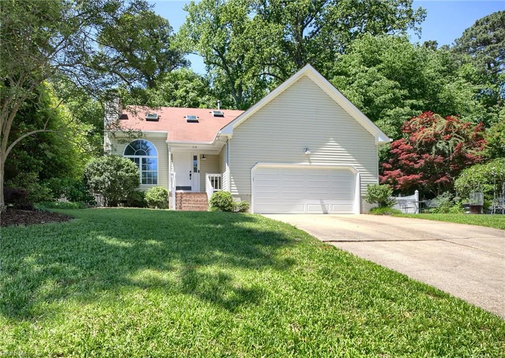 Photo of 215 Amesbury Lane, Newport News, VA 23606 (MLS # 10633463)