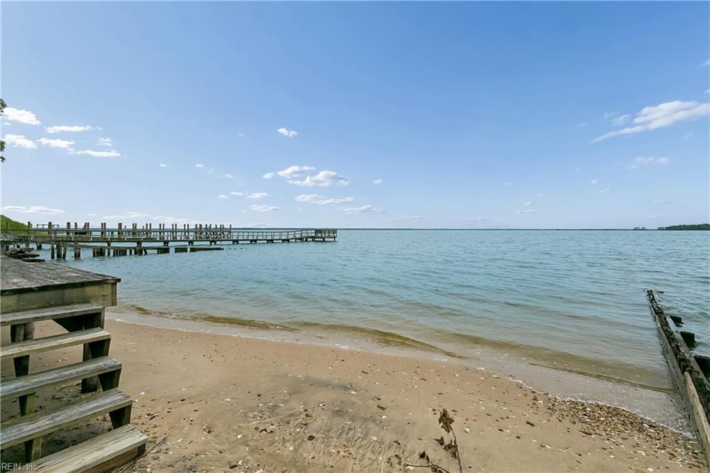 Photo of 33 Haughton Lane, Newport News, VA 23606 (MLS # 10632543)