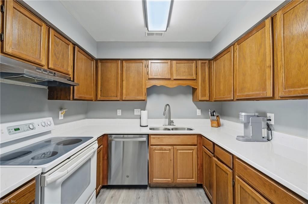 Photo of 216 Whitewater Drive, Newport News, VA 23608 (MLS # 10638191)