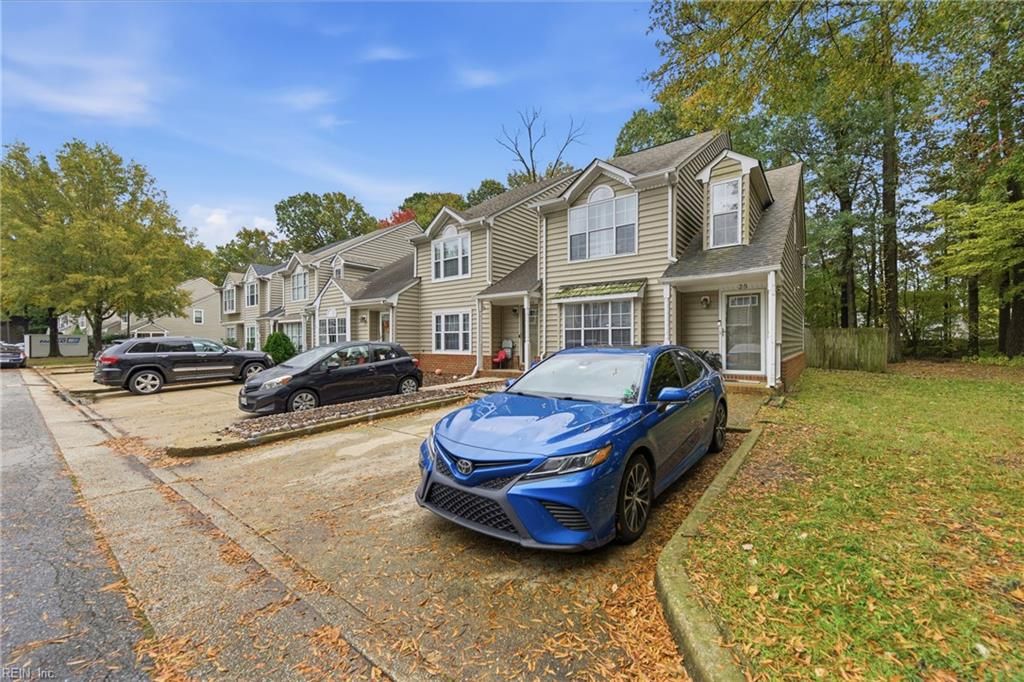 Photo of 25 Madrone Place, Hampton, VA 23666 (MLS # 10608840)