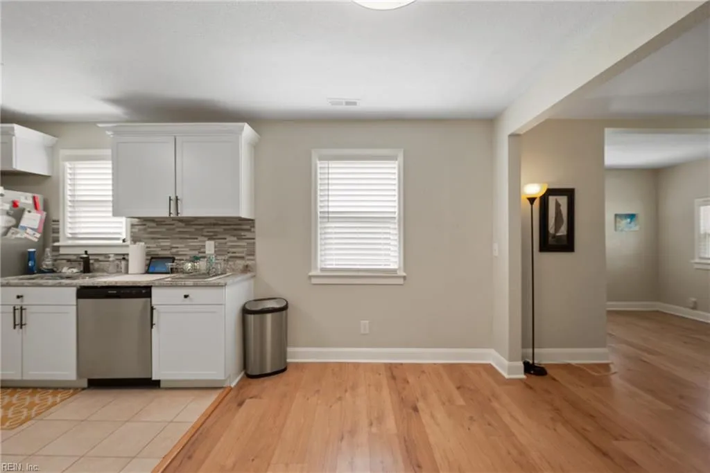 Portsmouth, Virginia 23702, United States, 3 Bedrooms Bedrooms, ,2 BathroomsBathrooms,Residential,Pending,44269