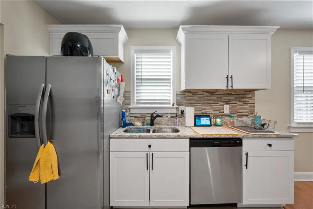 Portsmouth, Virginia 23702, United States, 3 Bedrooms Bedrooms, ,2 BathroomsBathrooms,Residential,Pending,44269