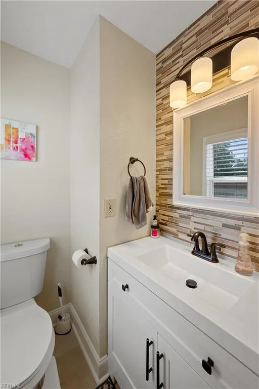 Portsmouth, Virginia 23702, United States, 3 Bedrooms Bedrooms, ,2 BathroomsBathrooms,Residential,Pending,44269