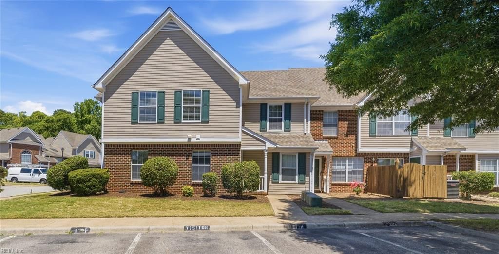 Photo of 1614 Willow Point Arch, Chesapeake, VA 23320 (MLS # 10635859)