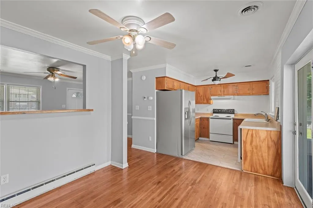 Newport News, Virginia 23602, United States, 3 Bedrooms Bedrooms, ,2 BathroomsBathrooms,Residential,Active,191852