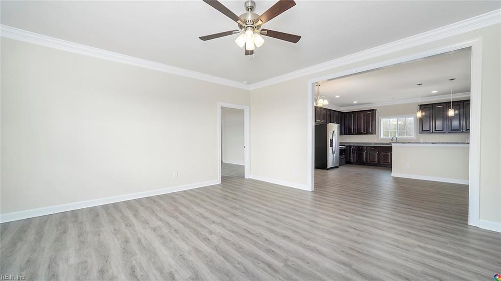 865 Greenway RD