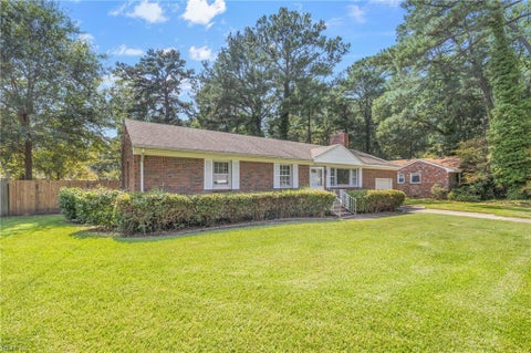 Photo for 805 Pinecrest RD