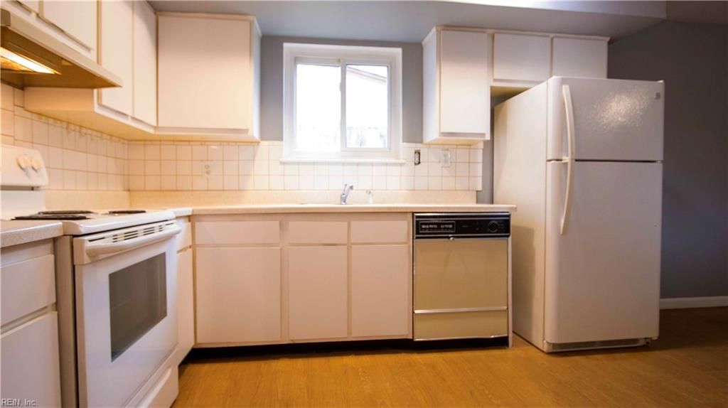 Photo of 2925 Bamberg Place, Virginia Beach, VA 23453 (MLS # 10616760)