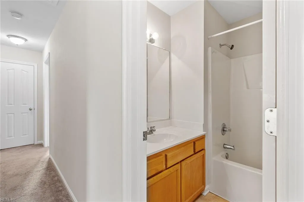 Chesapeake, Virginia 23323, United States, 4 Bedrooms Bedrooms, ,3 BathroomsBathrooms,Residential,Pending,113724