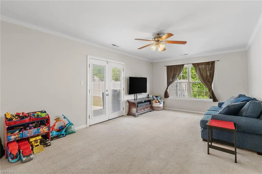 Chesapeake, Virginia 23323, United States, 4 Bedrooms Bedrooms, ,3 BathroomsBathrooms,Residential,Pending,113724