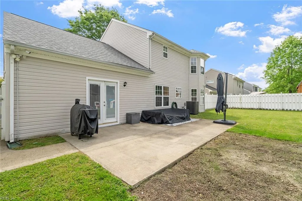 Chesapeake, Virginia 23323, United States, 4 Bedrooms Bedrooms, ,3 BathroomsBathrooms,Residential,Pending,113724