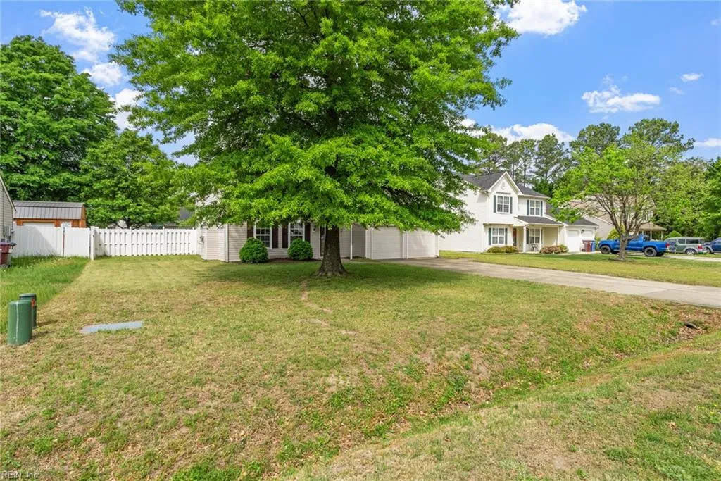 Chesapeake, Virginia 23323, United States, 4 Bedrooms Bedrooms, ,3 BathroomsBathrooms,Residential,Pending,113724