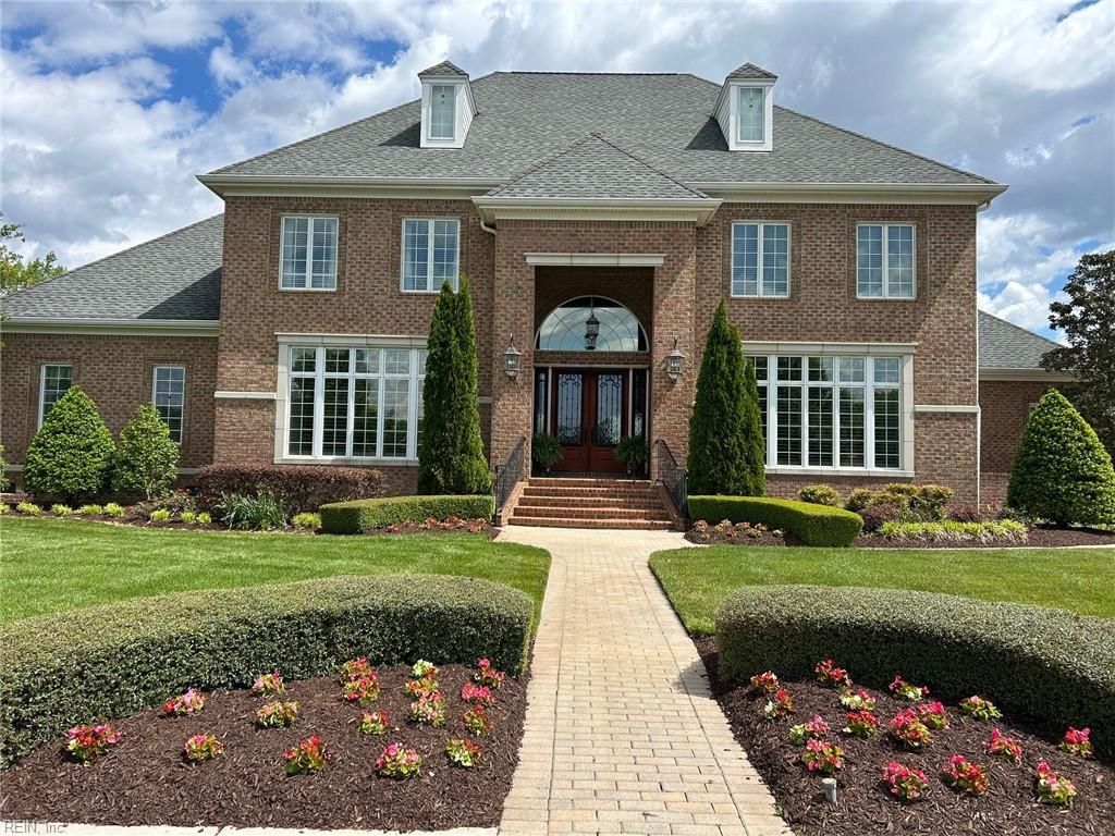 Photo of 334 Scone Castle Loop, Chesapeake, VA 23322 (MLS # 10630815)