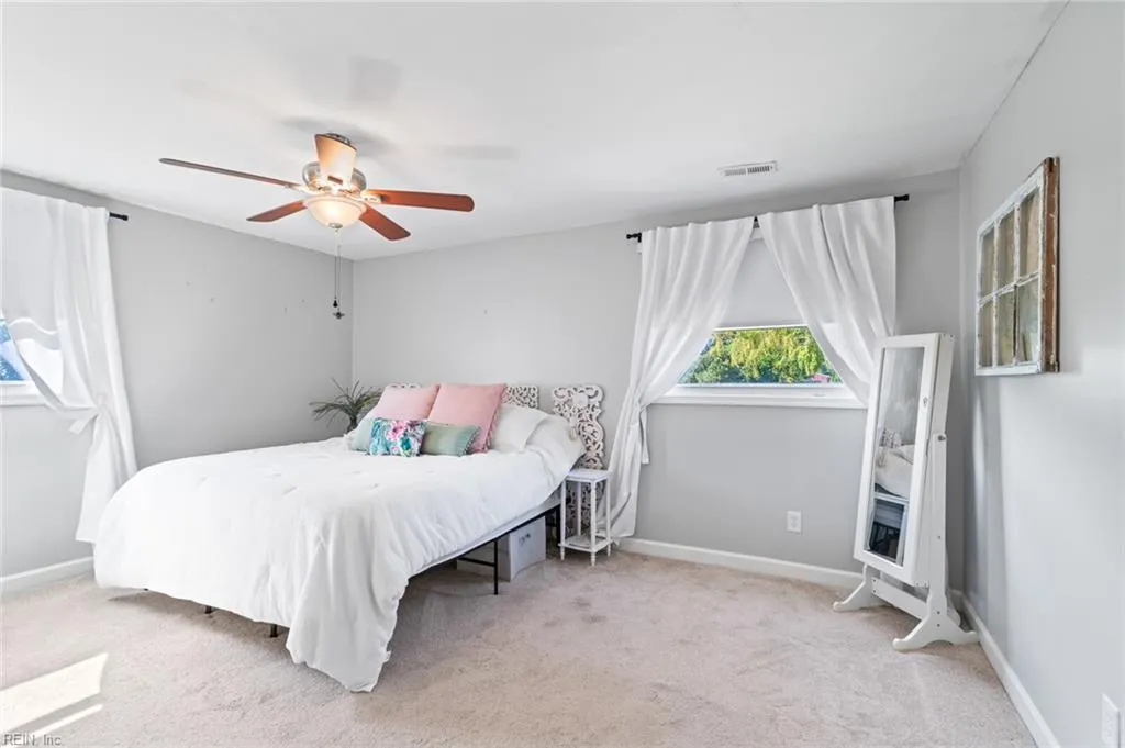 Hampton, Virginia 23664, United States, 3 Bedrooms Bedrooms, ,2 BathroomsBathrooms,Residential,Pending,183326