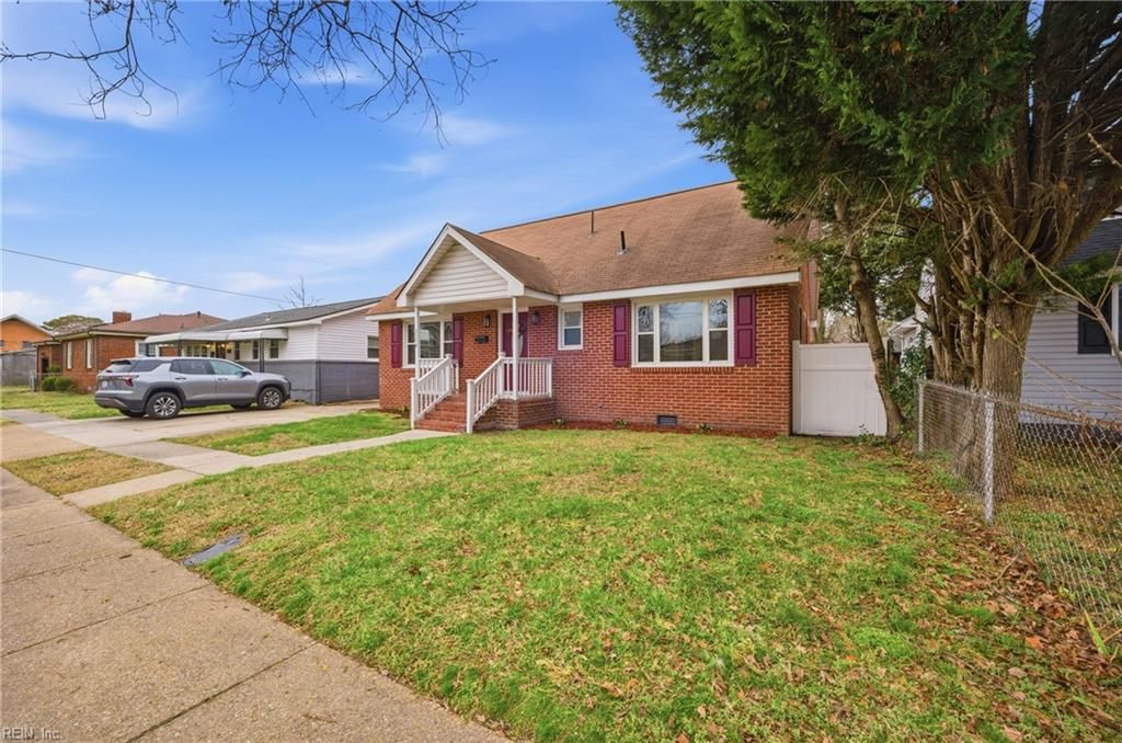 Photo of 2508 Markham Street, Portsmouth, VA 23707 (MLS # 10623427)