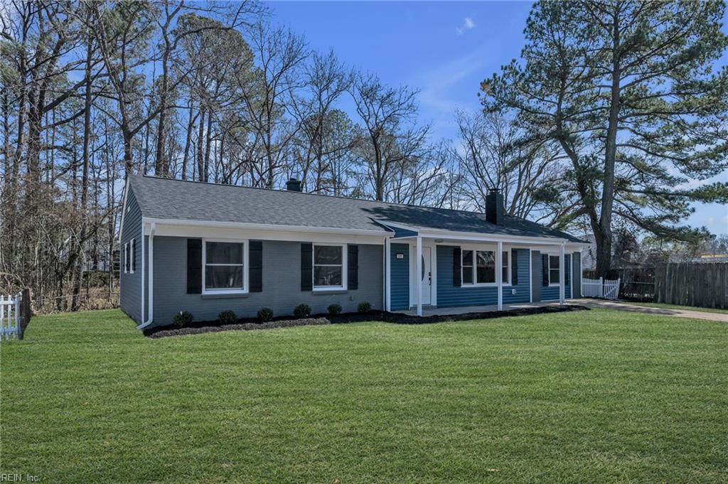 Photo of 301 Bethune Drive, Virginia Beach, VA 23452 (MLS # 10623831)