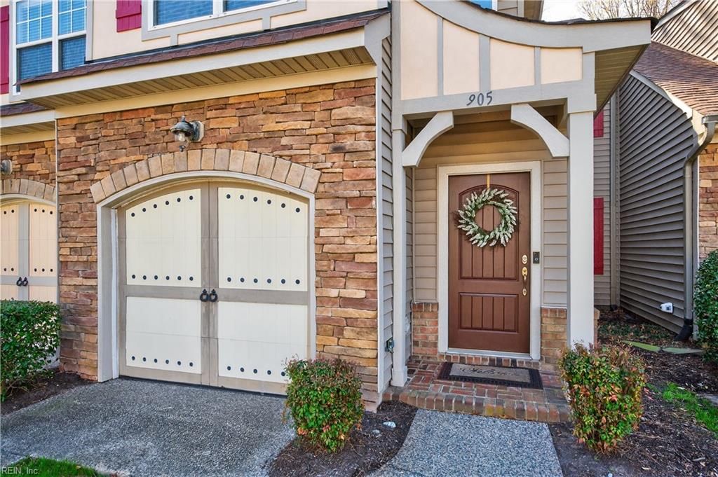 Photo of 905 Turtle Pond Lane, Virginia Beach, VA 23455 (MLS # 10626106)