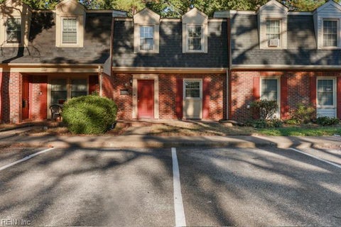 Photo of 394 Circuit Lane Lane #E, Newport News, VA 23608 (MLS # 10659503)