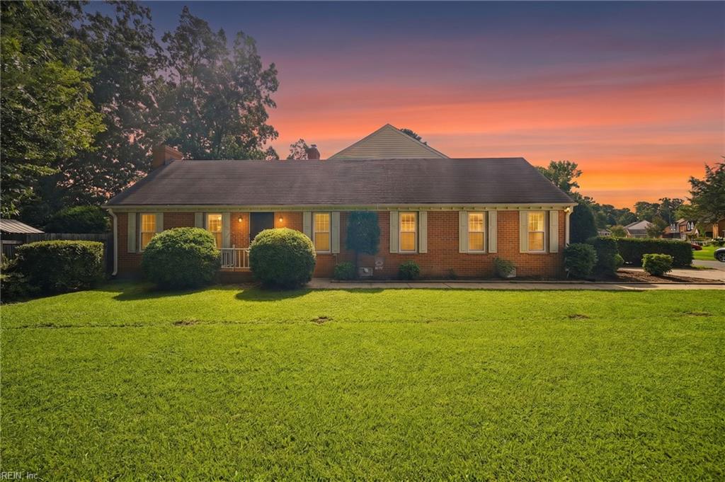 Photo of 310 Faire Chase #Chas, Chesapeake, VA 23322 (MLS # 10648665)