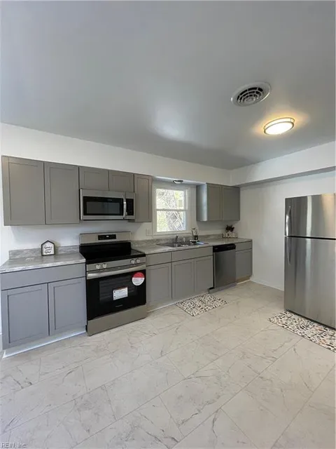 MLS: 10570848