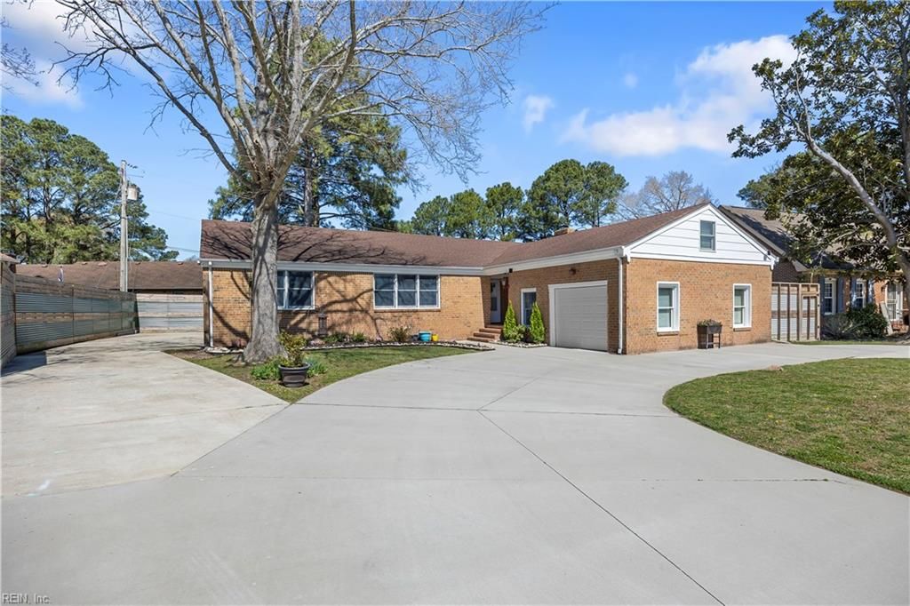 Photo of 5224 Rolleston Drive, Virginia Beach, VA 23464 (MLS # 10625797)