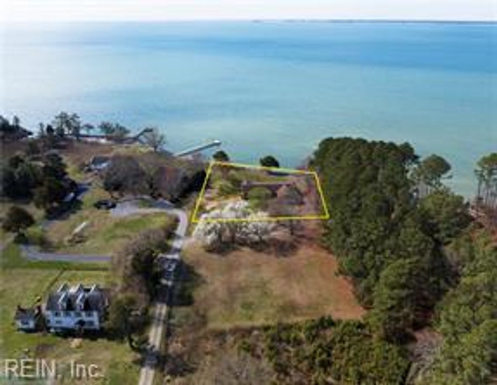 Photo of 954 Bar Neck Road, Port Haywood, VA 23138 (MLS # 10626673)