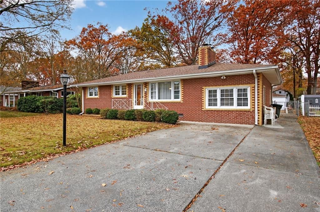 Photo of 14 Belmont Road, Newport News, VA 23601 (MLS # 10611980)
