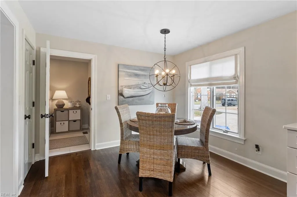 Chesapeake, Virginia 23321, United States, 4 Bedrooms Bedrooms, ,3 BathroomsBathrooms,Residential,Pending,86509