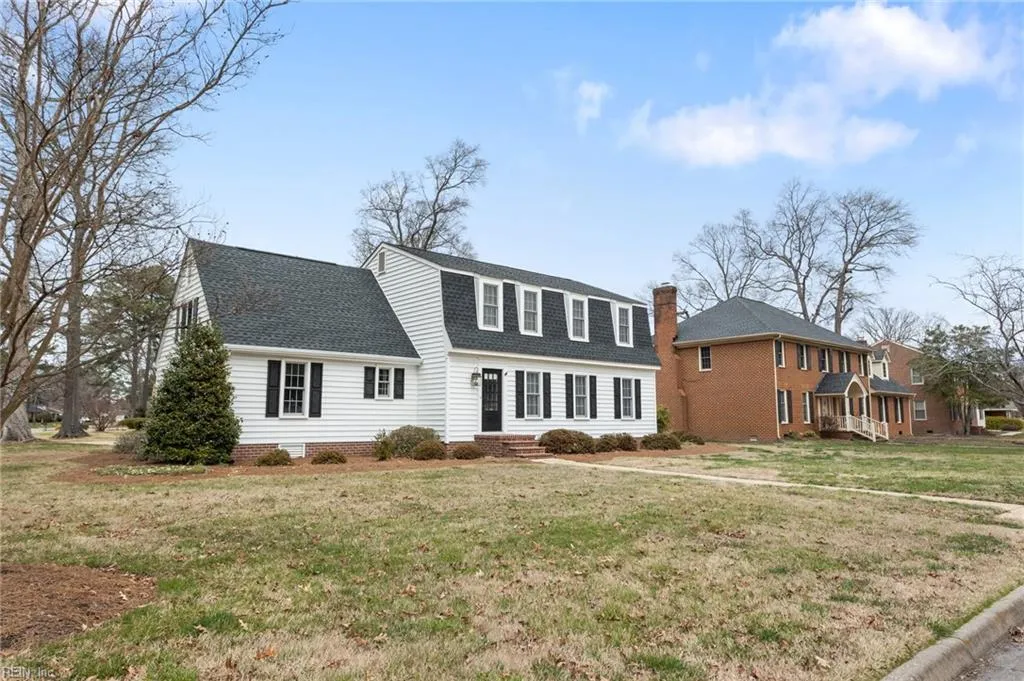 Chesapeake, Virginia 23321, United States, 4 Bedrooms Bedrooms, ,3 BathroomsBathrooms,Residential,Pending,86509