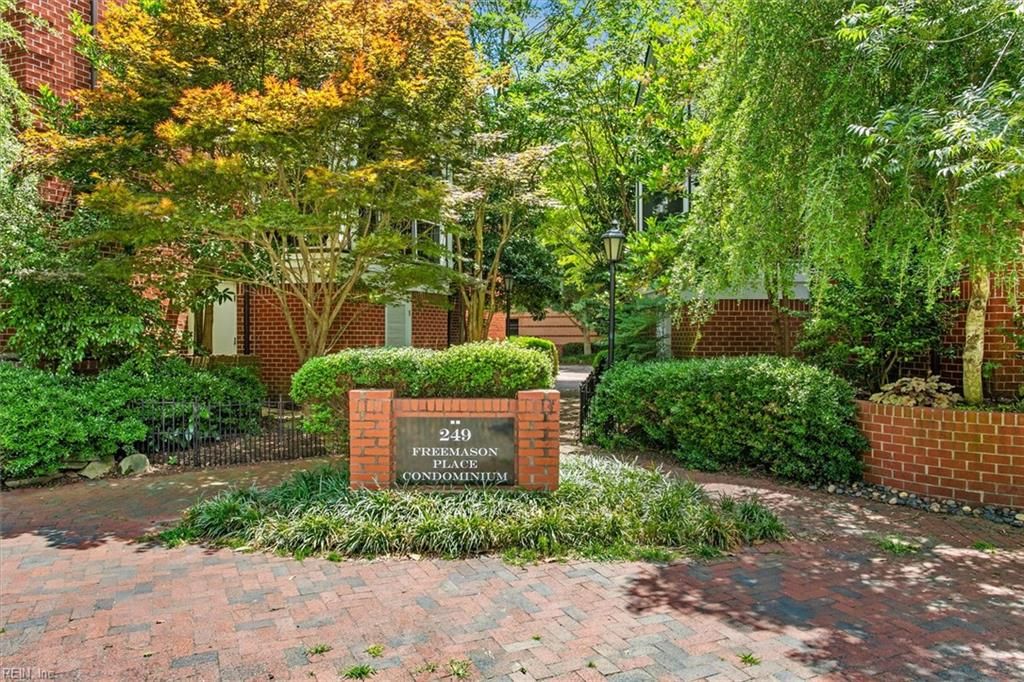 Photo of 249 W Freemason Street #404, Norfolk, VA 23510 (MLS # 10609086)