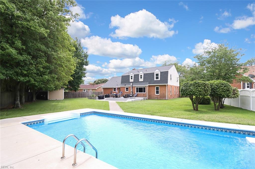 Photo of 5212 Windsor Lane, Virginia Beach, VA 23464 (MLS # 10640784)