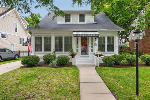 Photo for 1130 Larchmont CRES