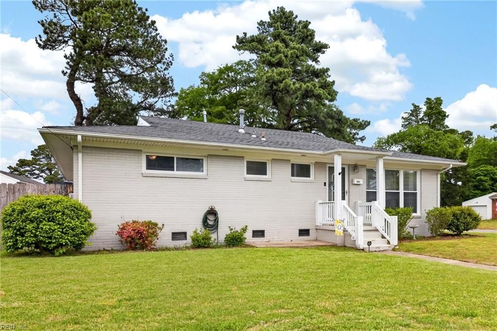 Photo of 2932 E Malden Avenue, Norfolk, VA 23518 (MLS # 10632669)