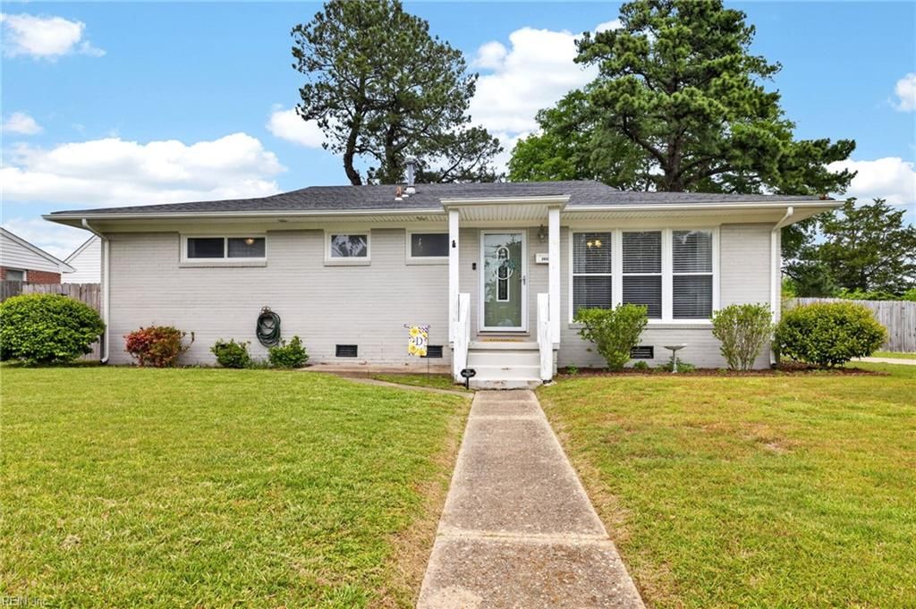 Photo of 2932 E Malden Avenue, Norfolk, VA 23518 (MLS # 10632669)
