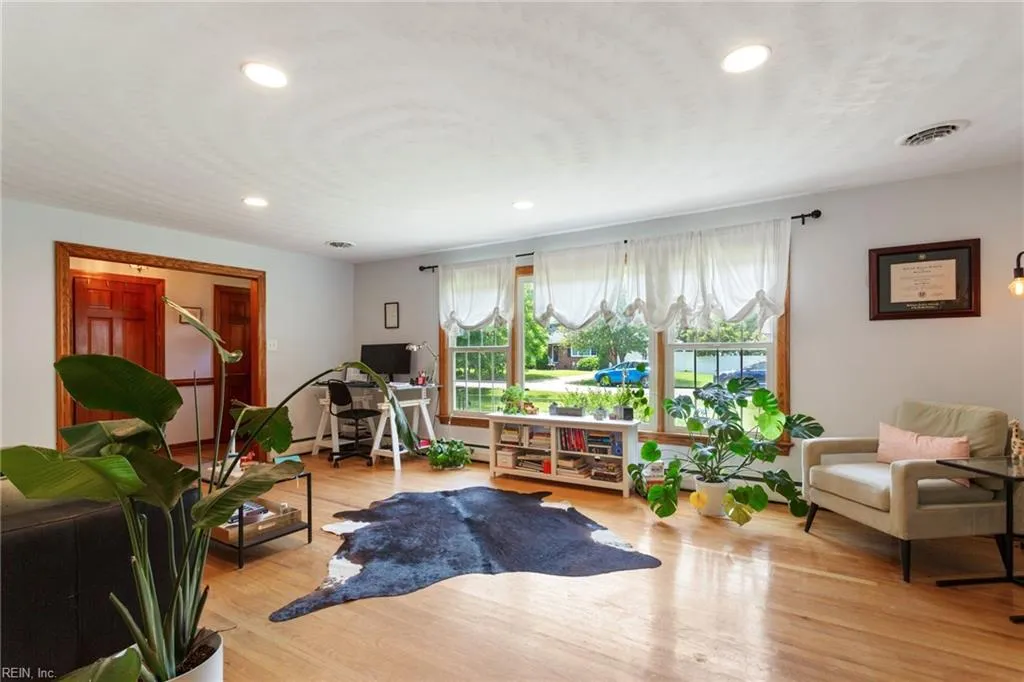 Virginia Beach, Virginia 23455, United States, 3 Bedrooms Bedrooms, ,2 BathroomsBathrooms,Residential,Active,134945