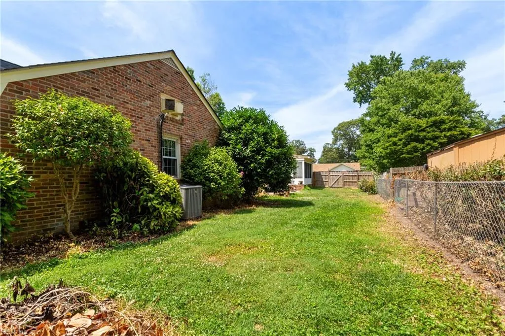 Virginia Beach, Virginia 23455, United States, 3 Bedrooms Bedrooms, ,2 BathroomsBathrooms,Residential,Active,134945