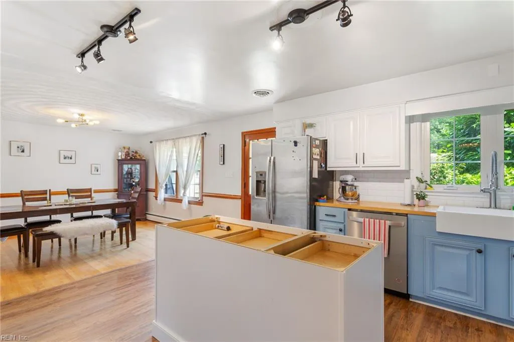 Virginia Beach, Virginia 23455, United States, 3 Bedrooms Bedrooms, ,2 BathroomsBathrooms,Residential,Active,134945